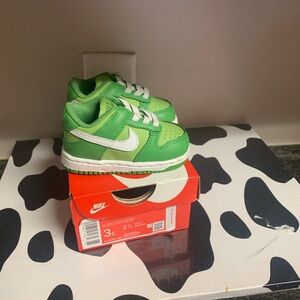 Nike Kids Green and White Sneakers